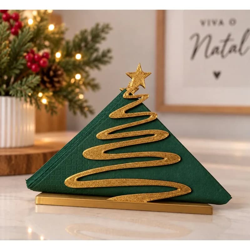 Porta-guardanapo dourado com guardanapo verde dobrado
